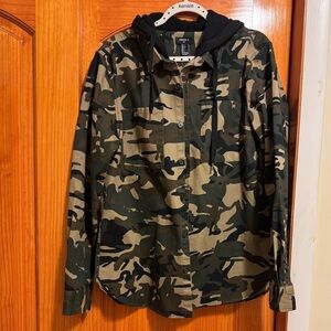 Forever 21 Men Camo Button Up Jacket Size Large